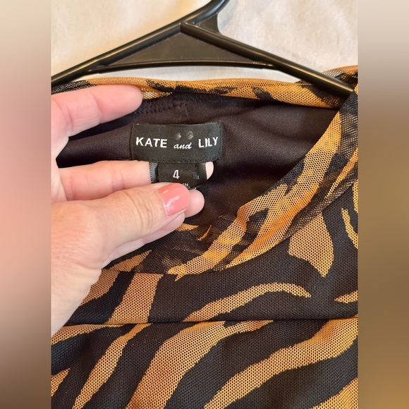Kate and Lily, size 4, rust/black tiger pattern long sleeve dress NWT - Picture 3 of 4